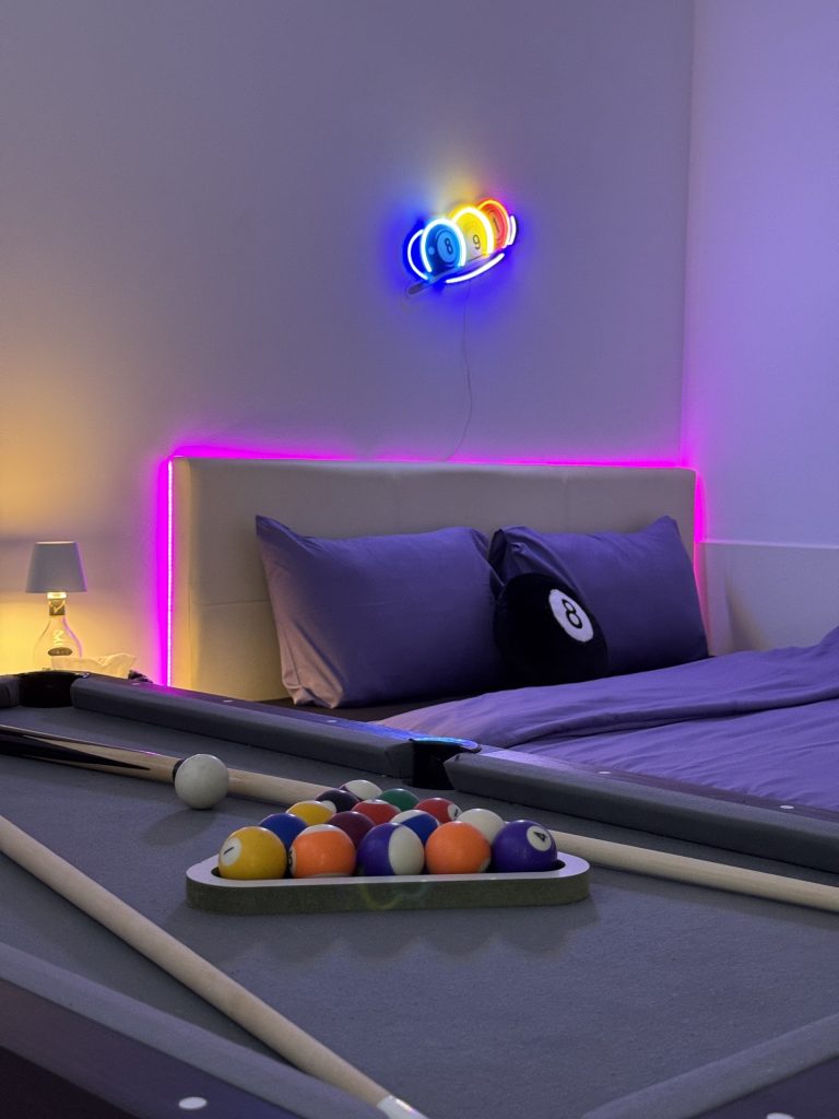 C8 Room 4